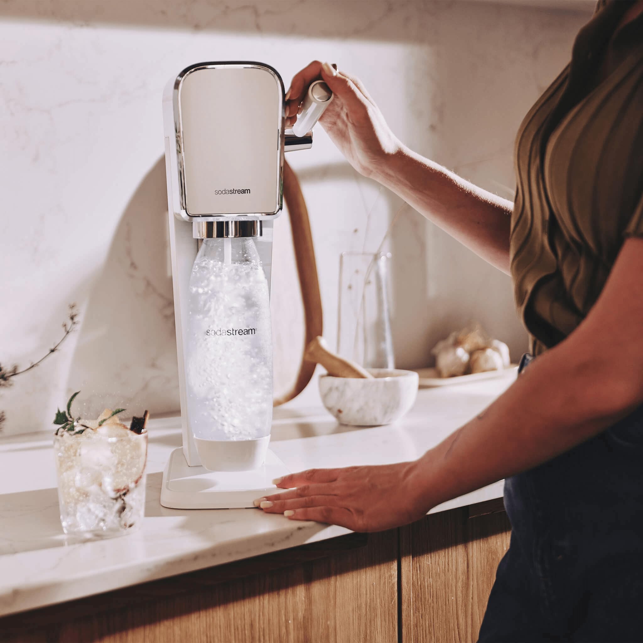 SodaStream Art Sparkling Water Maker, White : Amazon.sg: Home
